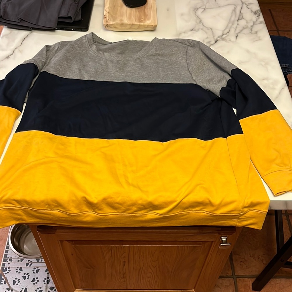 Plus size tunic sweatshirt